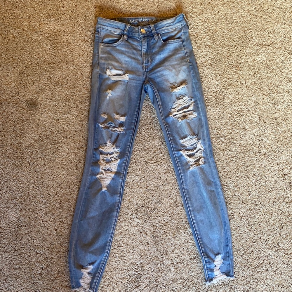Light-Wash Ripped Jeans